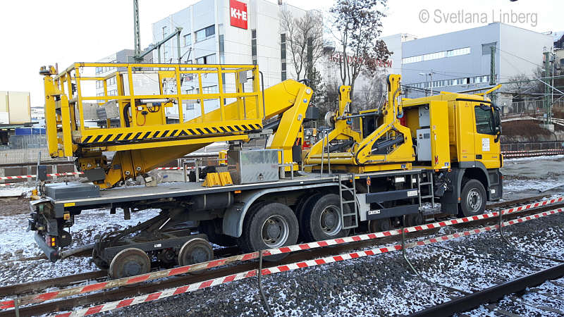 Zweiwege-Lkw, Stuttgart, 16.12.2016, Fotografin Svetlana Linberg