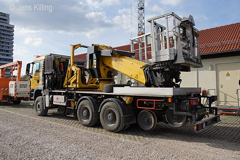 Zweiwege-Lkw, Fürth Hbf., 17.05.2015, Fotograf Jens Killing